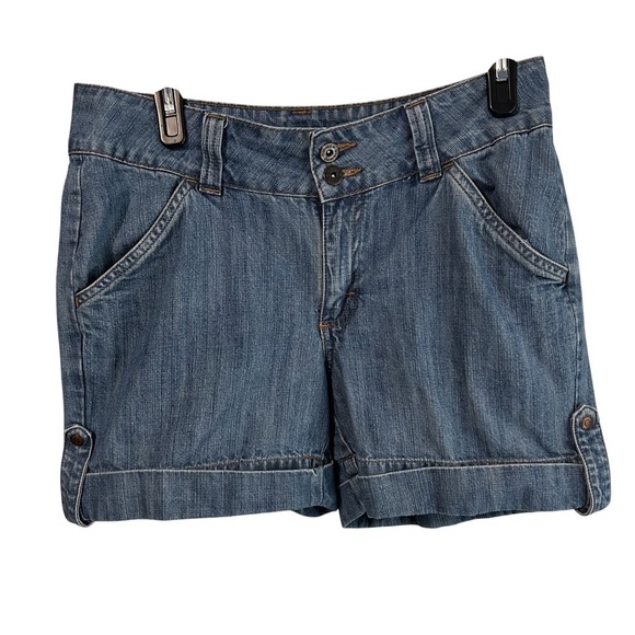 VF Jeanswear Pants - VF Jeanswear Women 8 Medium Blue Denim Pockets 100% Cotton Roll Tabs Shorts